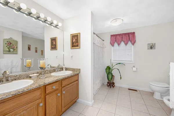$799,900 | 15 Meadow Drive, Lowell, MA 01854