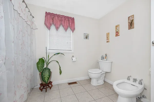 $799,900 | 15 Meadow Drive, Lowell, MA 01854