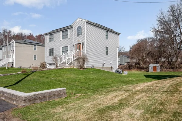 $799,900 | 15 Meadow Drive, Lowell, MA 01854