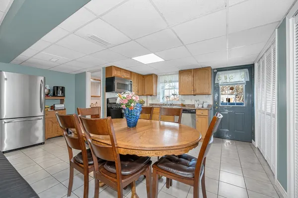 $799,900 | 15 Meadow Drive, Lowell, MA 01854