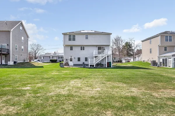 $799,900 | 15 Meadow Drive, Lowell, MA 01854