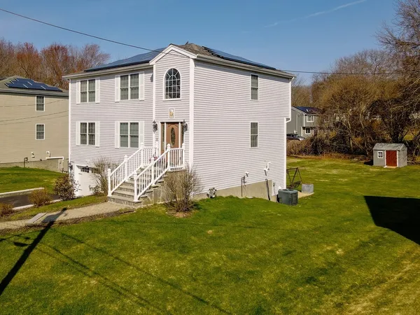 $799,900 | 15 Meadow Drive, Lowell, MA 01854