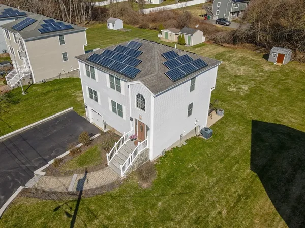 $799,900 | 15 Meadow Drive, Lowell, MA 01854