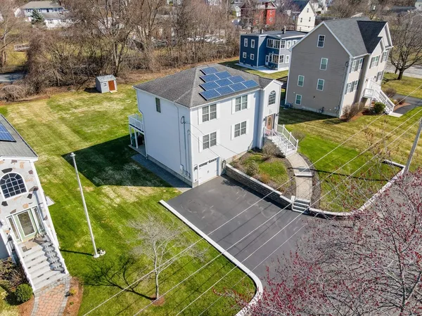 $799,900 | 15 Meadow Drive, Lowell, MA 01854