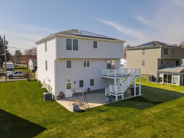 $799,900 | 15 Meadow Drive, Lowell, MA 01854