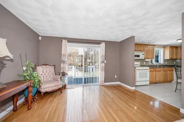 $799,900 | 15 Meadow Drive, Lowell, MA 01854