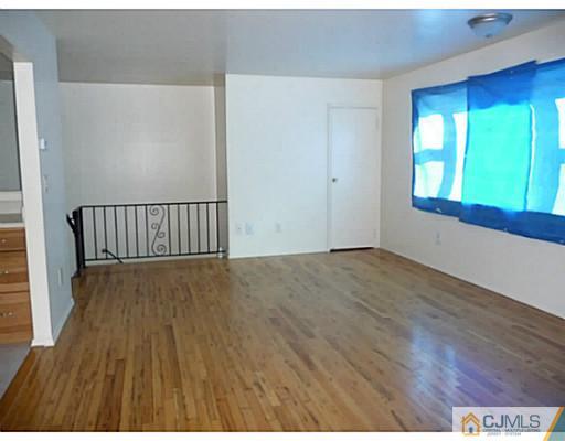 199 Evergreen Road, Unit 10B Edison, NJ 08837 - Photo 18 of 22 Gallery Image 18