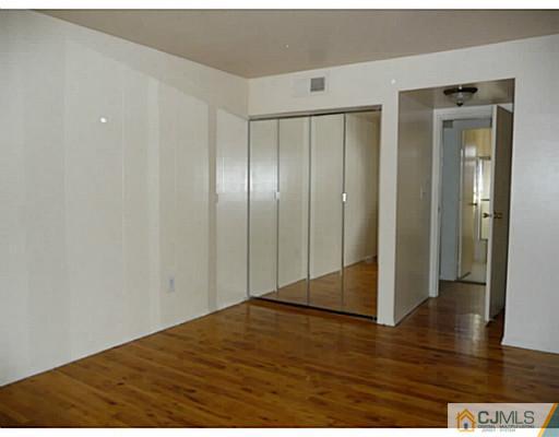 199 Evergreen Road, Unit 10B Edison, NJ 08837 - Photo 10 of 22 Gallery Image 10