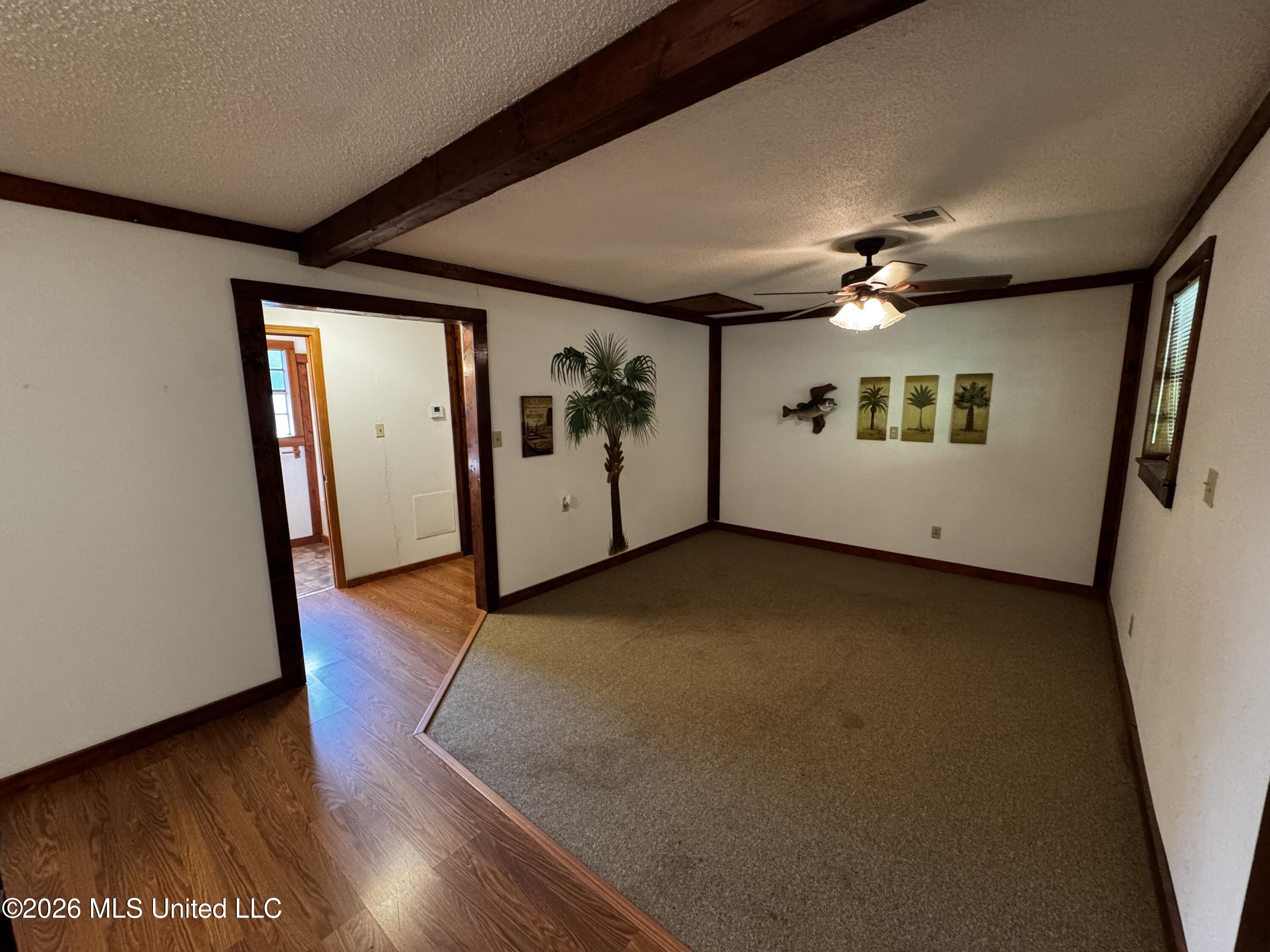 2830 Woodland Lake Road Hernando, MS 38632 - Photo 9 of 37 Living Room