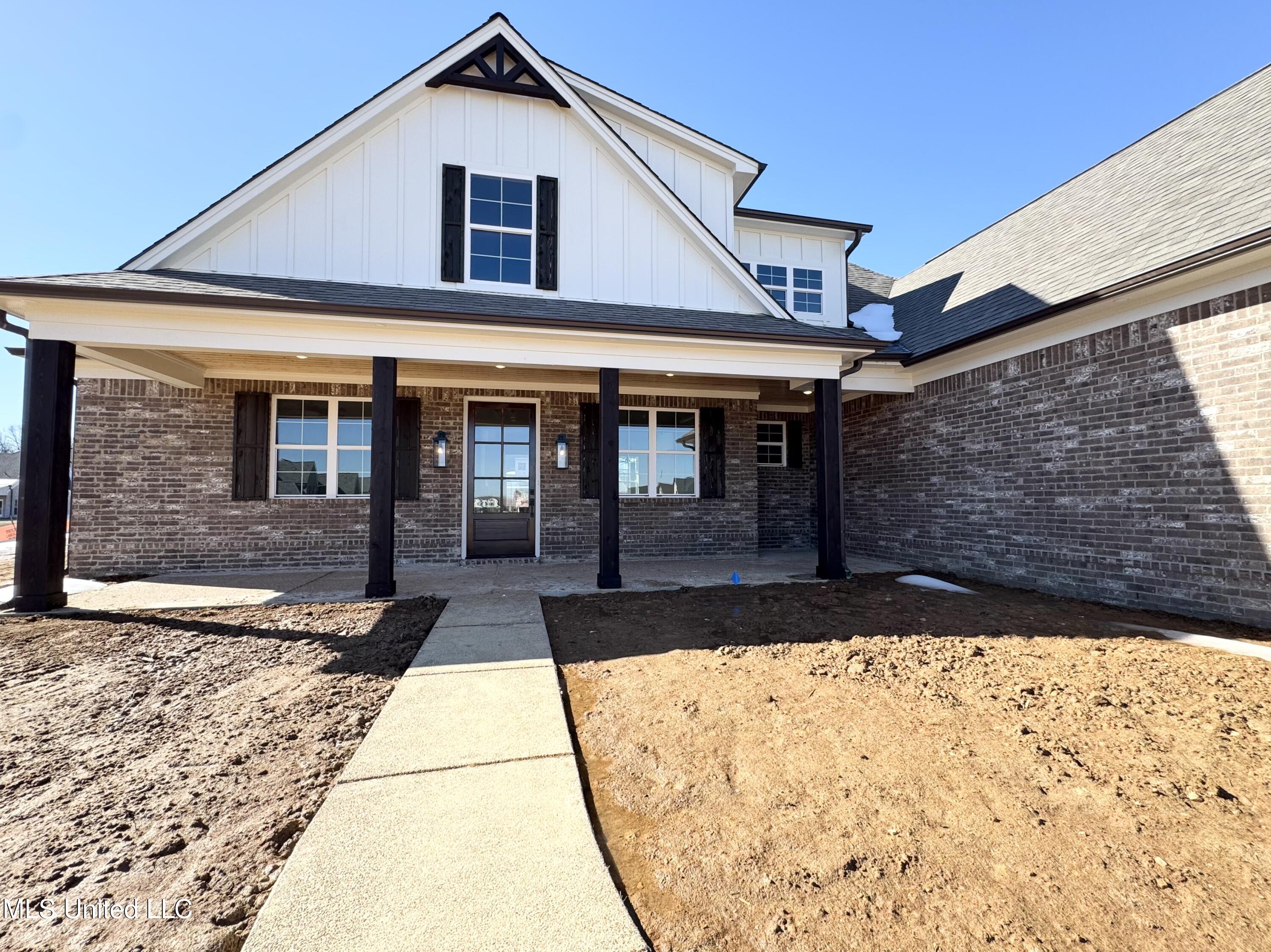 4220 Adriane Cove Nesbit, MS 38651 - Photo 2 of 31 IMG_4758