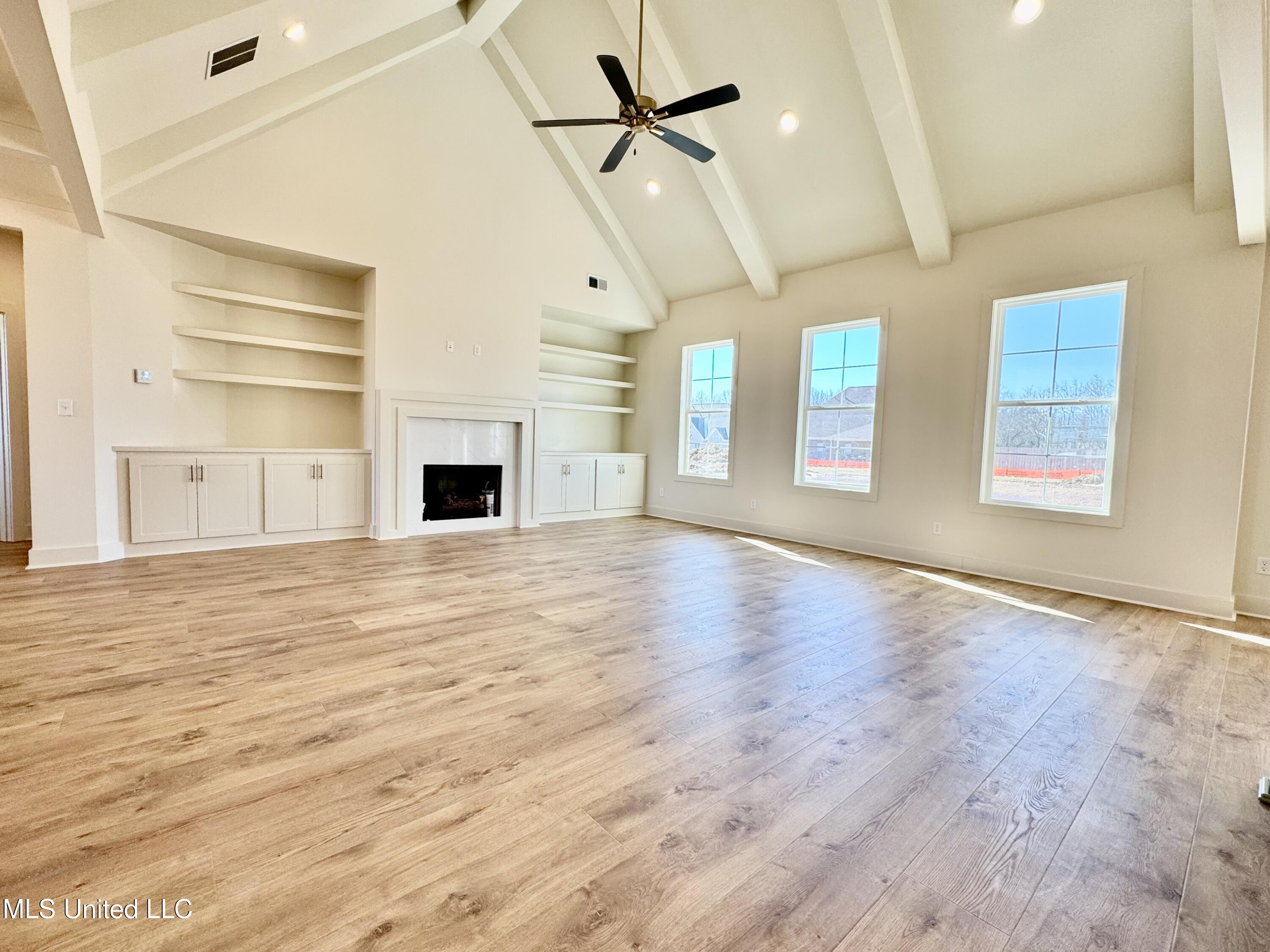 4220 Adriane Cove Nesbit, MS 38651 - Photo 7 of 31 IMG_4729