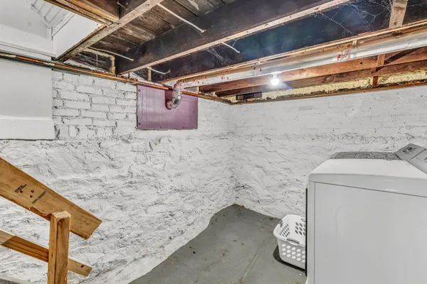 $299,000 | 152 Lake Street, Auburn, ME 04210