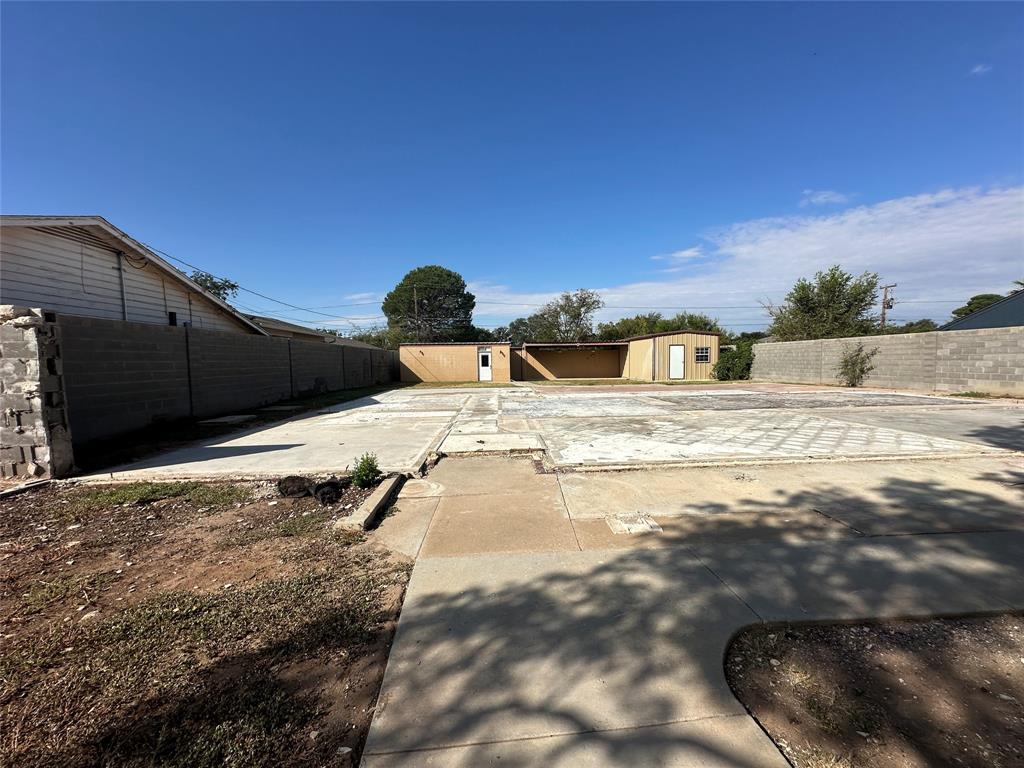 2003 Huntington Street Midland, TX 79705 - Photo 2 of 5 a view of ocean view