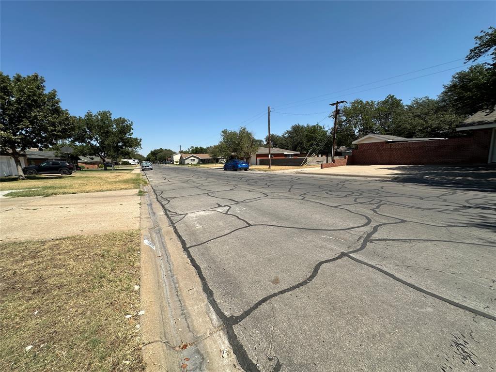 2003 Huntington Street Midland, TX 79705 - Photo 5 of 5 a view of a terrace view