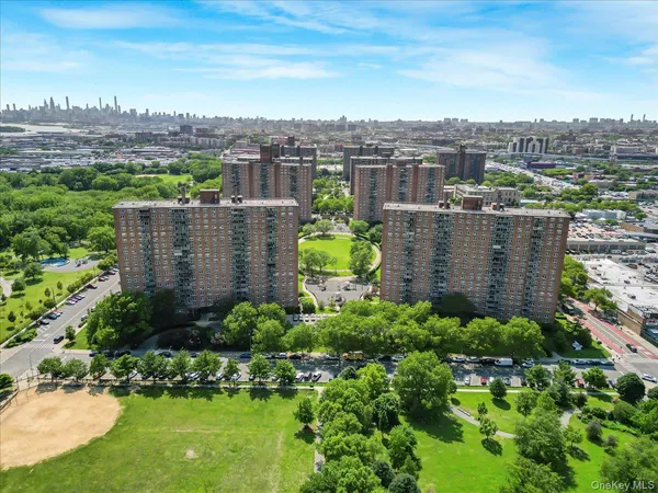$225,000 | 825 Morrison Avenue, Unit 16A | Soundview