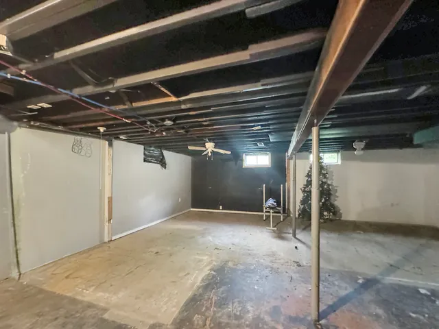 $169,900 | 2358 Chelsea Avenue, Freeport, IL 61032