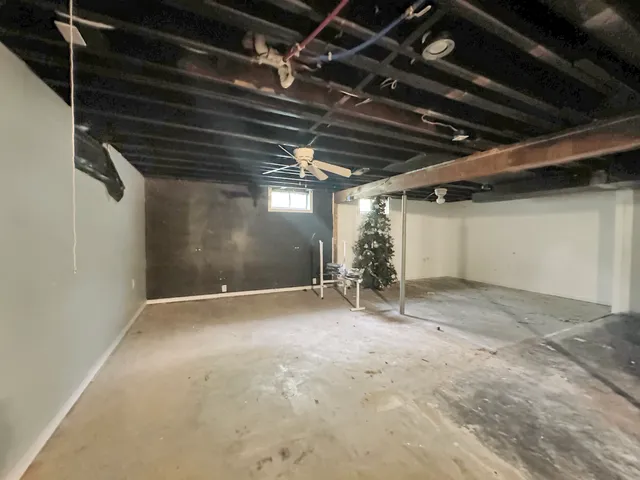 $169,900 | 2358 Chelsea Avenue, Freeport, IL 61032