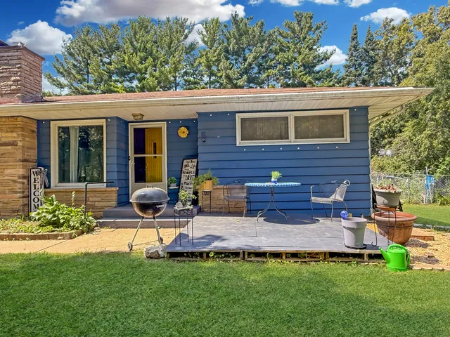 $169,900 | 2358 Chelsea Avenue, Freeport, IL 61032