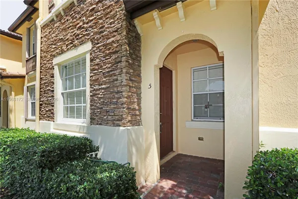 $2,600 | 9353 Southwest 227th Street, Unit 521, Cutler Bay, FL 33190