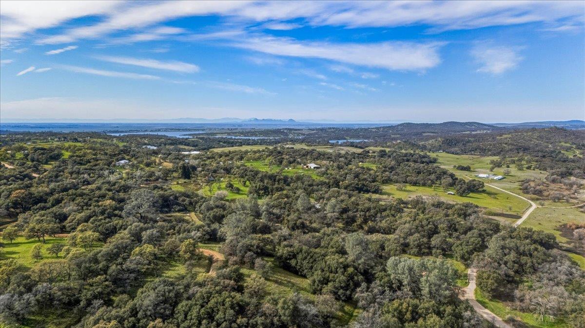22545 Perimeter Road Grass Valley, CA 95949 - Photo 17 of 31 a view of a city with lush green forest