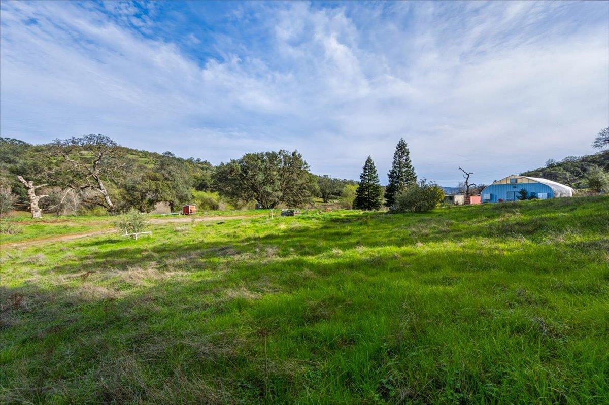 22545 Perimeter Road Grass Valley, CA 95949 - Photo 27 of 31 a view of a city