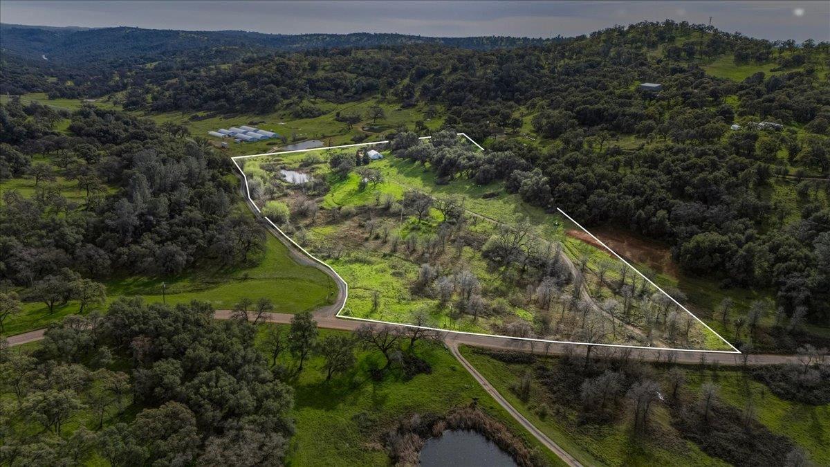 22545 Perimeter Road Grass Valley, CA 95949 - Photo 31 of 31 an aerial view of houses with outdoor space