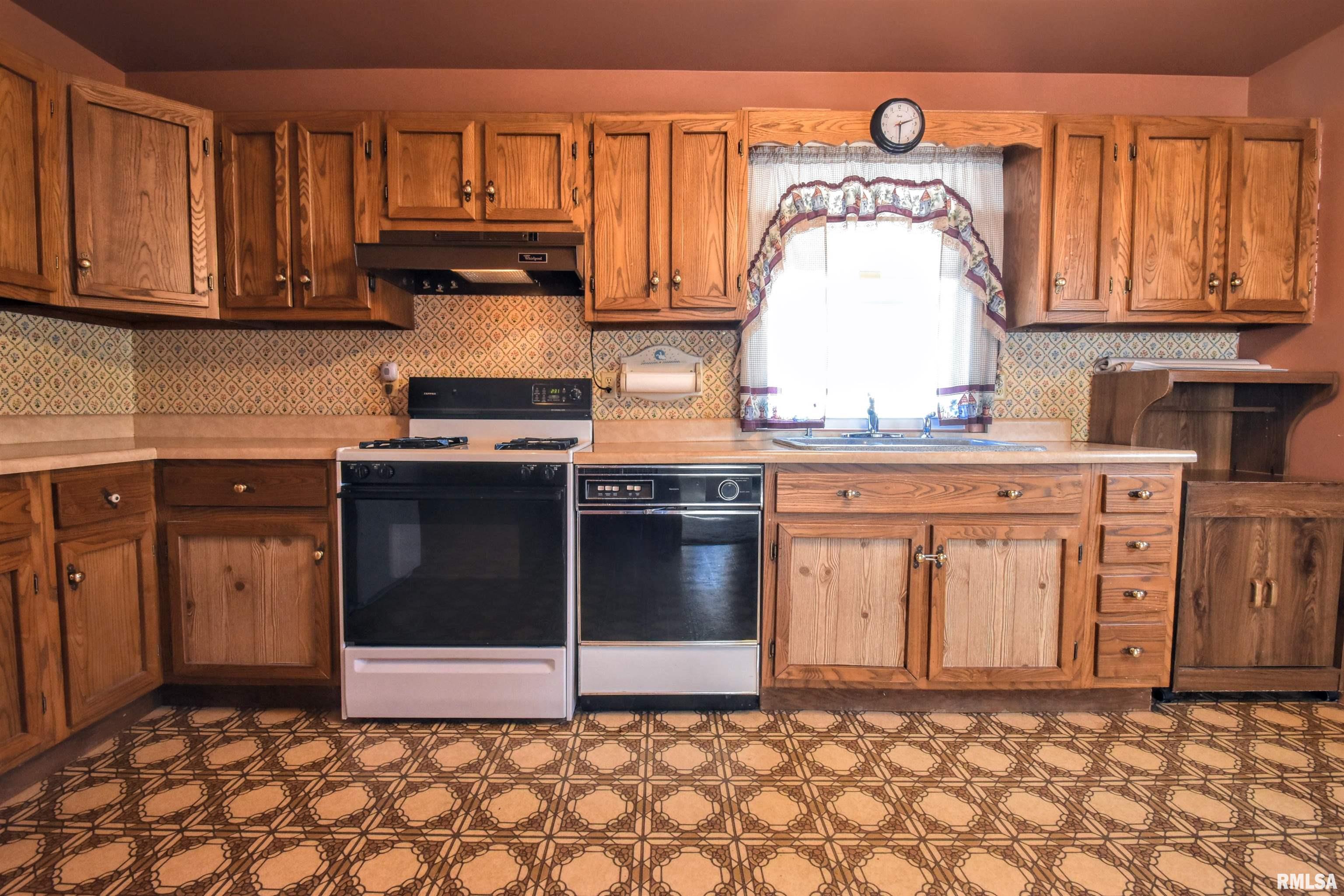 602 West Muller Road East Peoria, IL 61611 - Photo 12 of 39 Gallery Image 12