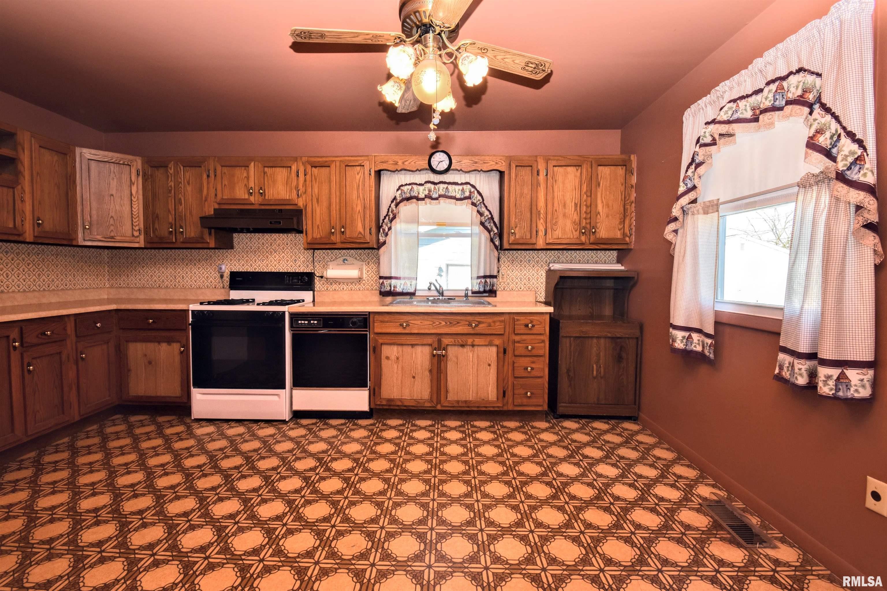 602 West Muller Road East Peoria, IL 61611 - Photo 25 of 39 Gallery Image 25