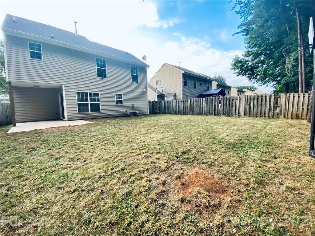4916 Deerton Road Charlotte, NC 28269 - Photo 5 of 6