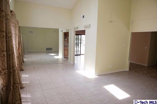 9257 La Shell Drive Tujunga, CA 91042 - Photo 12 of 48