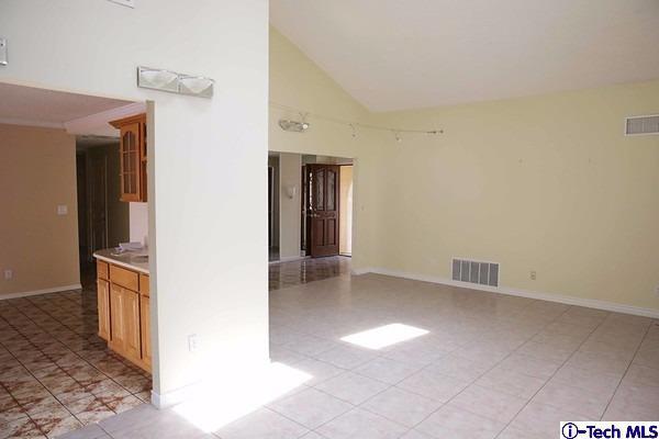 9257 La Shell Drive Tujunga, CA 91042 - Photo 13 of 48