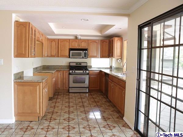 9257 La Shell Drive Tujunga, CA 91042 - Photo 19 of 48