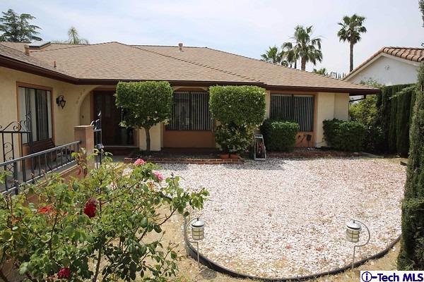 9257 La Shell Drive Tujunga, CA 91042 - Photo 4 of 48