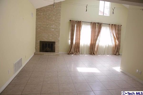 9257 La Shell Drive Tujunga, CA 91042 - Photo 10 of 48