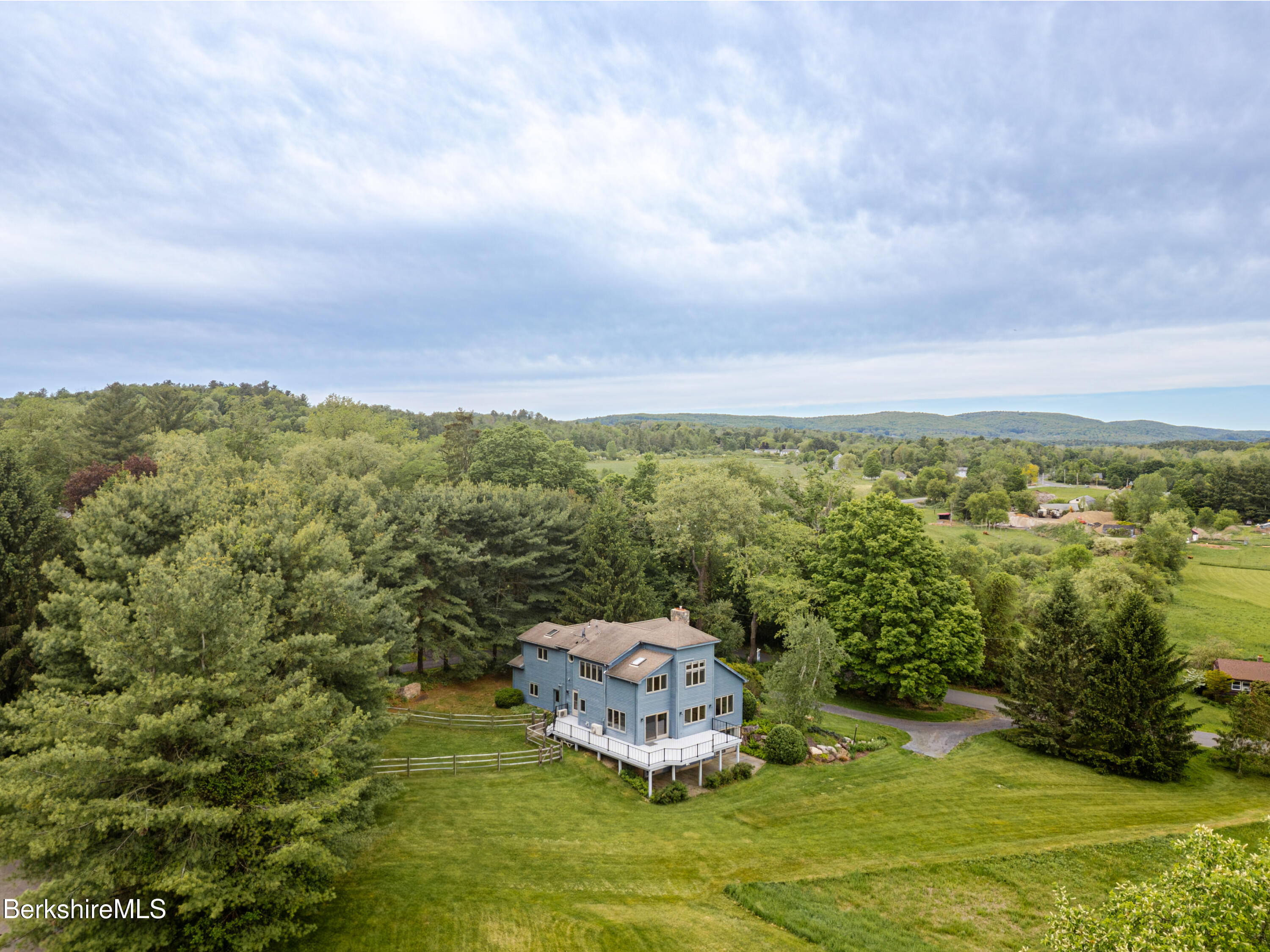 3 Townhouse Hill Road Egremont, MA 01230 - Photo 5 of 39 IMG_1367