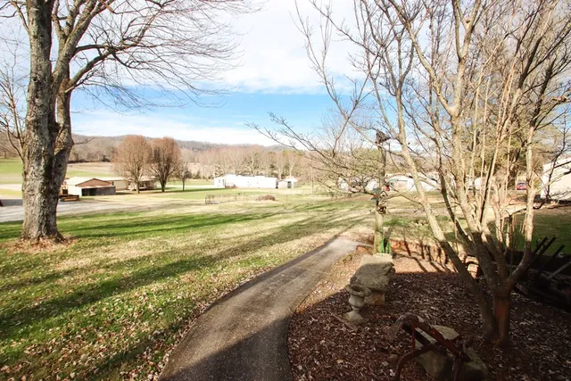 $359,900 | 3035 Monterey Highway, Sparta, TN 38583