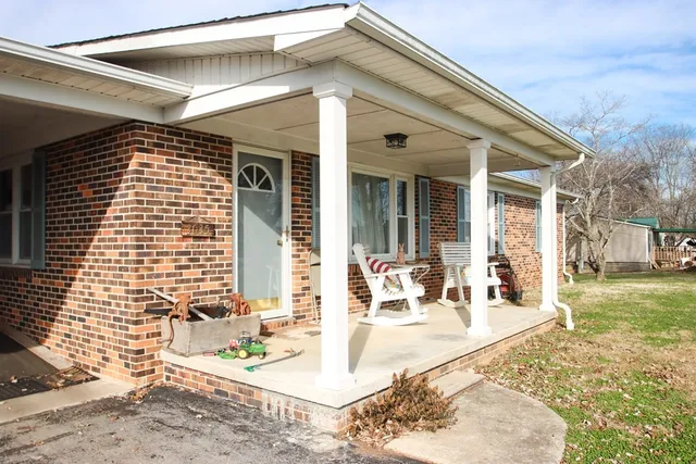 $359,900 | 3035 Monterey Highway, Sparta, TN 38583