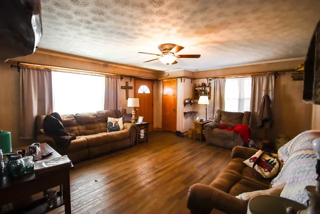 $359,900 | 3035 Monterey Highway, Sparta, TN 38583