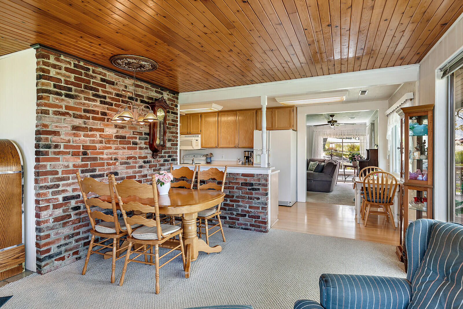 7562 Rapp Lane Talent, OR 97540 - Photo 15 of 40 38_RL_38_mls