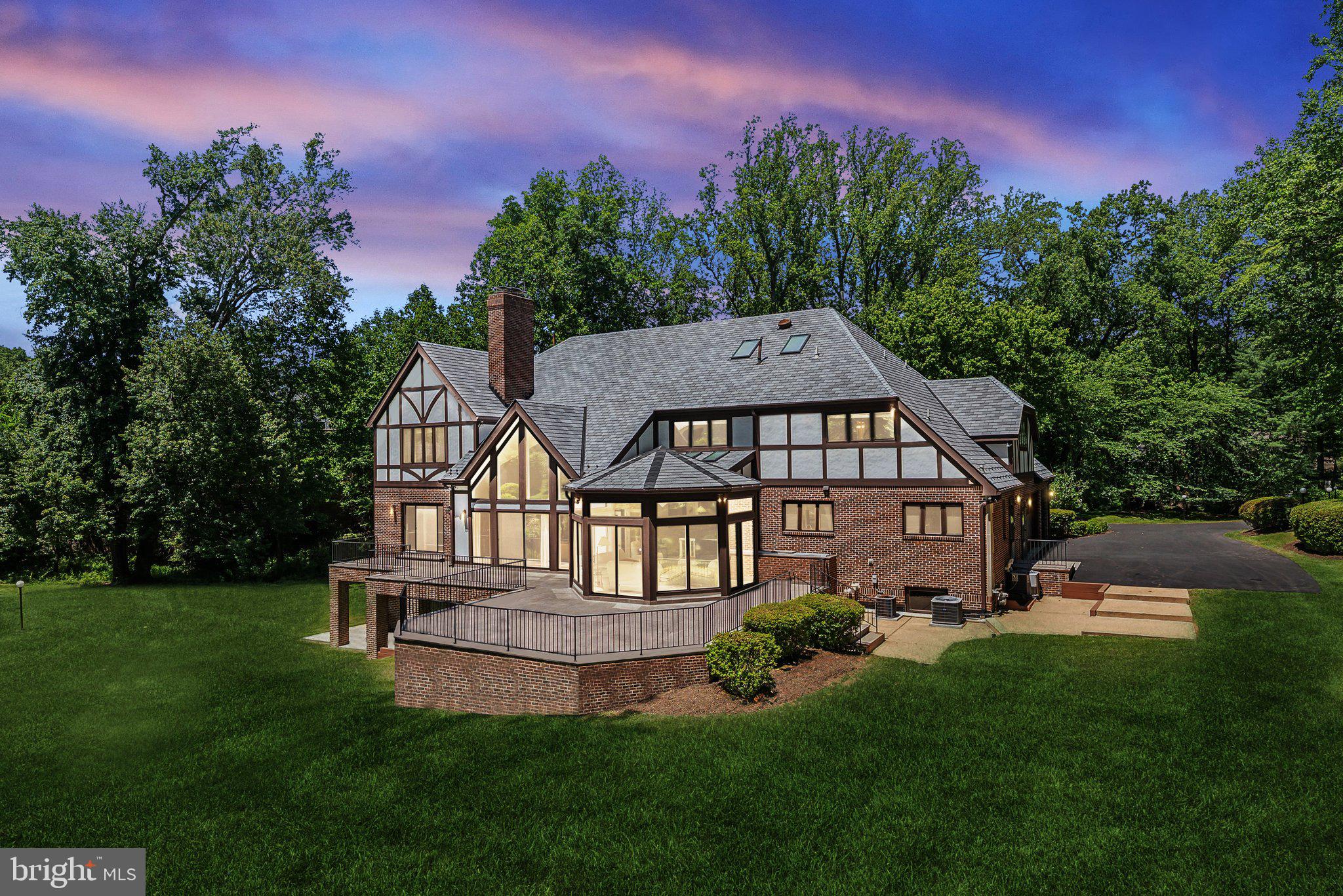 6723 Georgetown Pike McLean, VA 22101 - Photo 33 of 34 Exterior Rear - Twilight