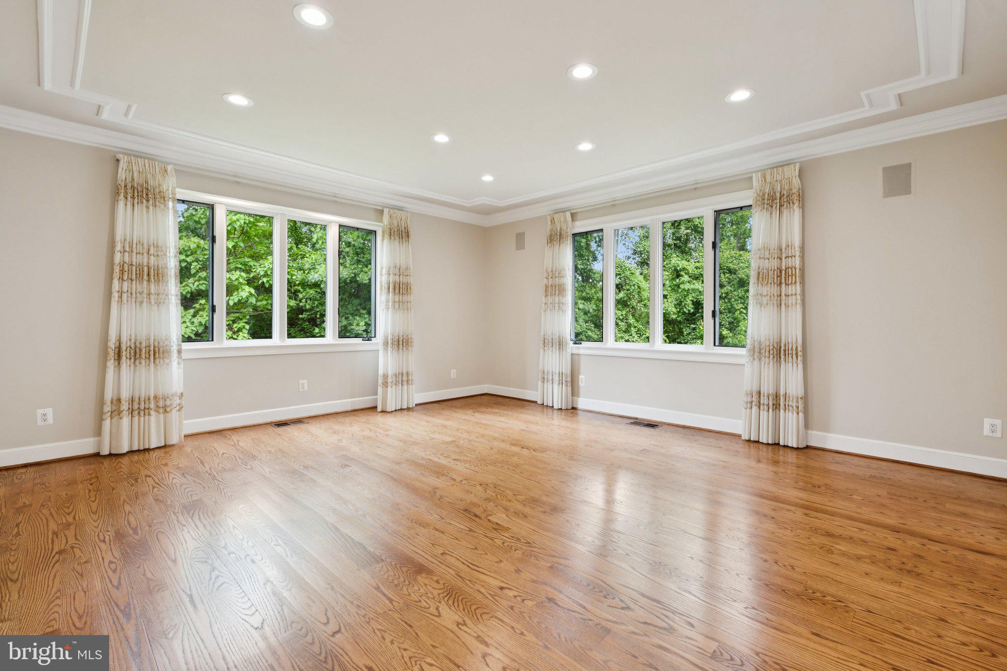 6723 Georgetown Pike McLean, VA 22101 - Photo 4 of 34 Formal Living Room