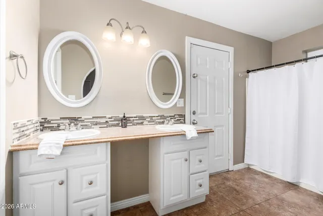 $2,500 | 2424 West Portobello Avenue, Mesa, AZ 85202