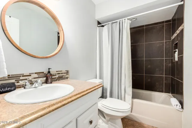 $2,500 | 2424 West Portobello Avenue, Mesa, AZ 85202