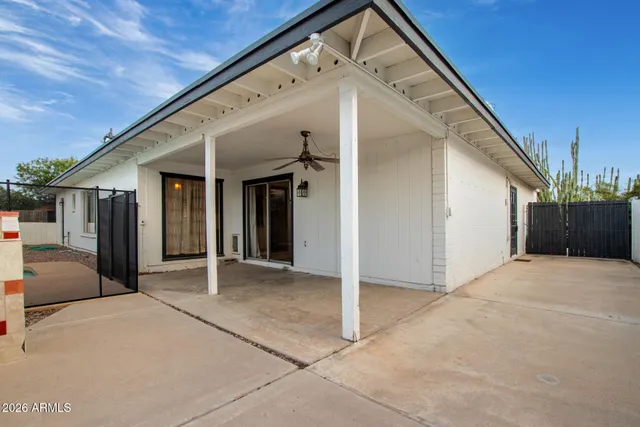 $2,500 | 2424 West Portobello Avenue, Mesa, AZ 85202