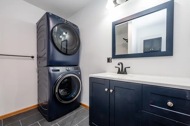 $473,000 | 43559 County Road 681, Lawrence, MI 49064