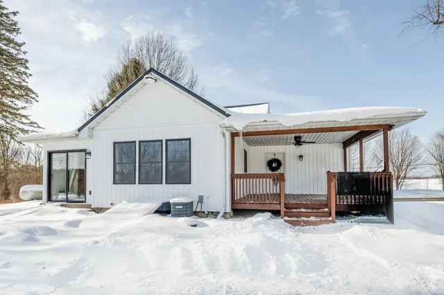 $473,000 | 43559 County Road 681, Lawrence, MI 49064