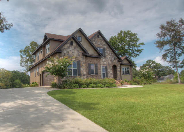 7696 Lake Boulevard Daphne, AL 36527 - Photo 2 of 33 front