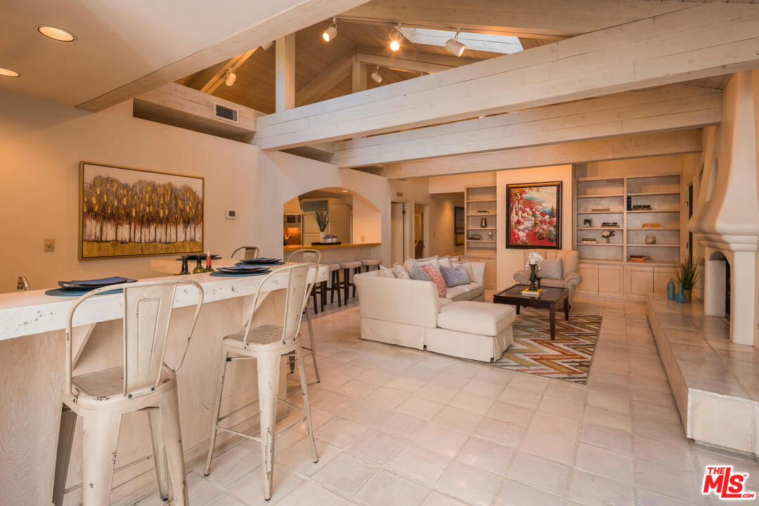 3244 Oakdell Road Studio City, CA 91604 - Photo 14 of 39 Gallery Image 14