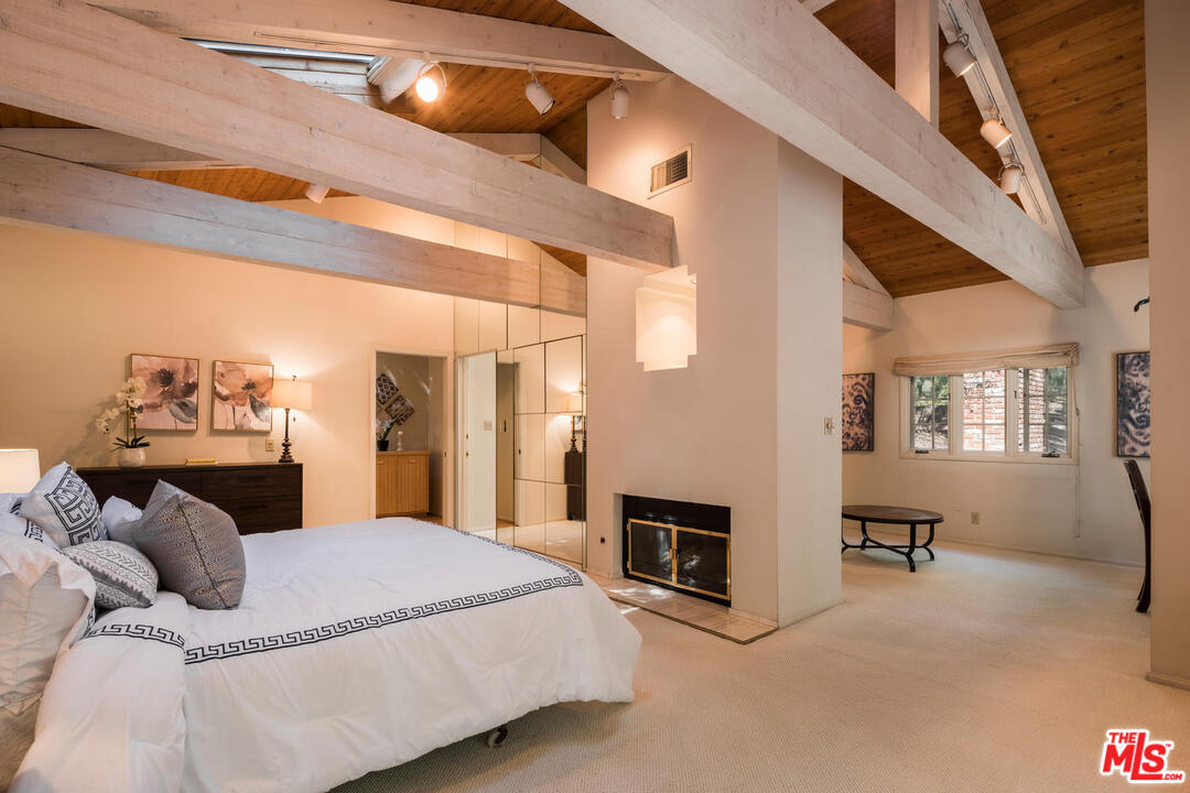 3244 Oakdell Road Studio City, CA 91604 - Photo 25 of 39 Gallery Image 25