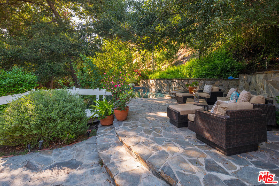 3244 Oakdell Road Studio City, CA 91604 - Photo 34 of 39 Gallery Image 34